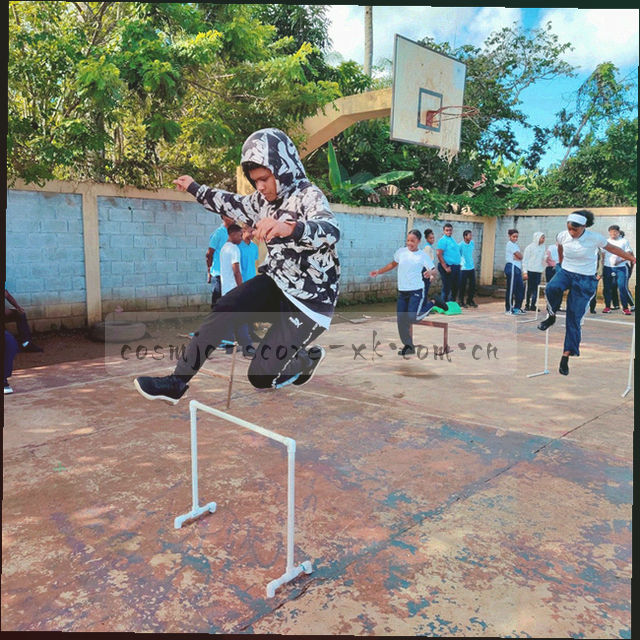 一个发光的星轨球体，代表关注球队的集合